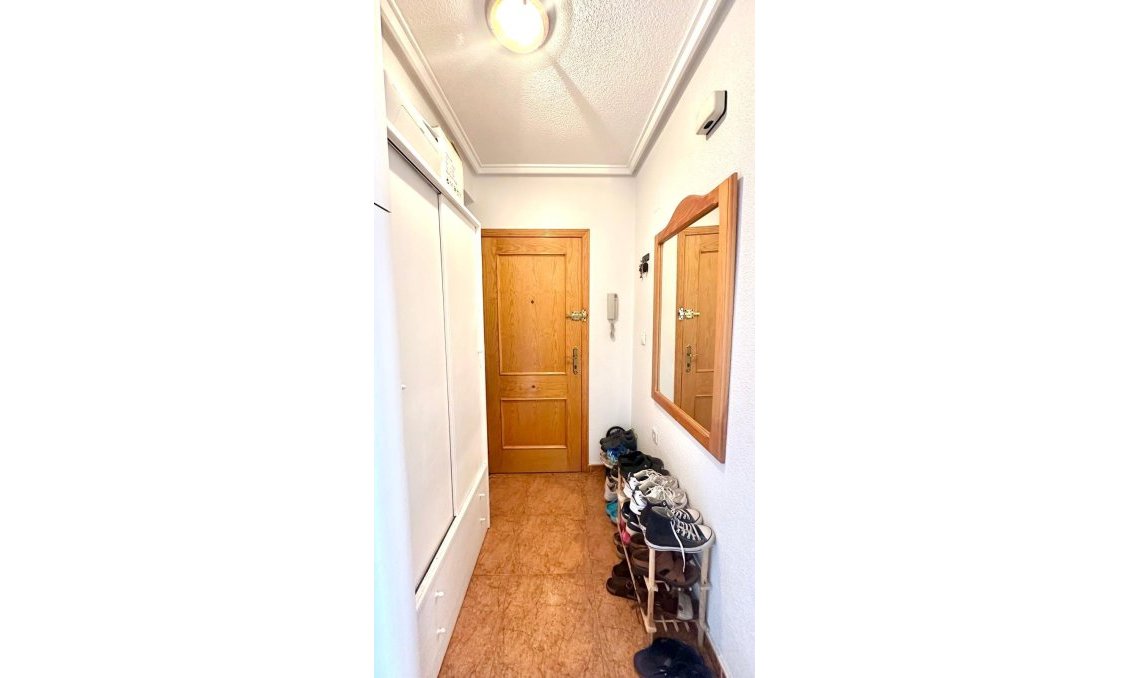 Revente - Appartement -
Torrevieja