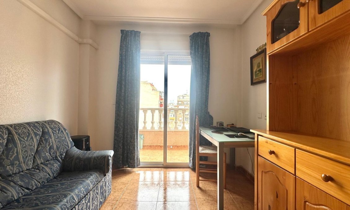 Revente - Appartement -
Torrevieja