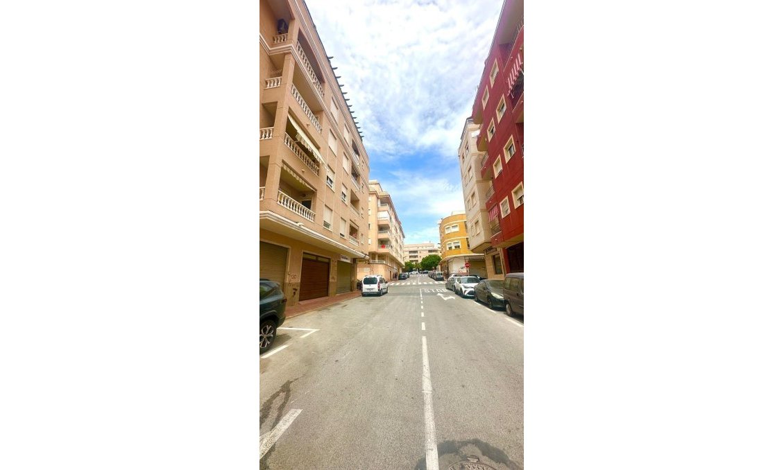 Revente - Appartement -
Torrevieja