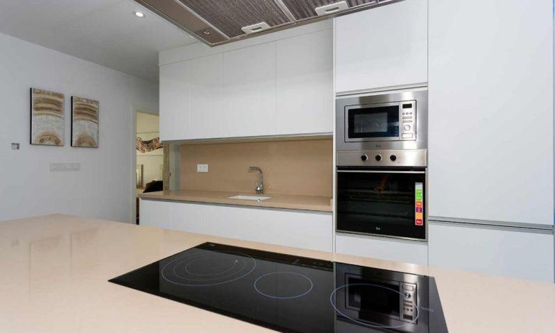 Neue Gebäude - Quad House -
Daya Nueva - Centro