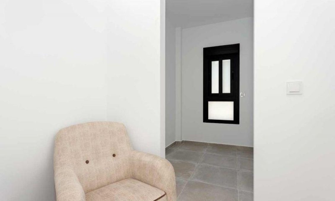 Neue Gebäude - Quad House -
Daya Nueva - Centro