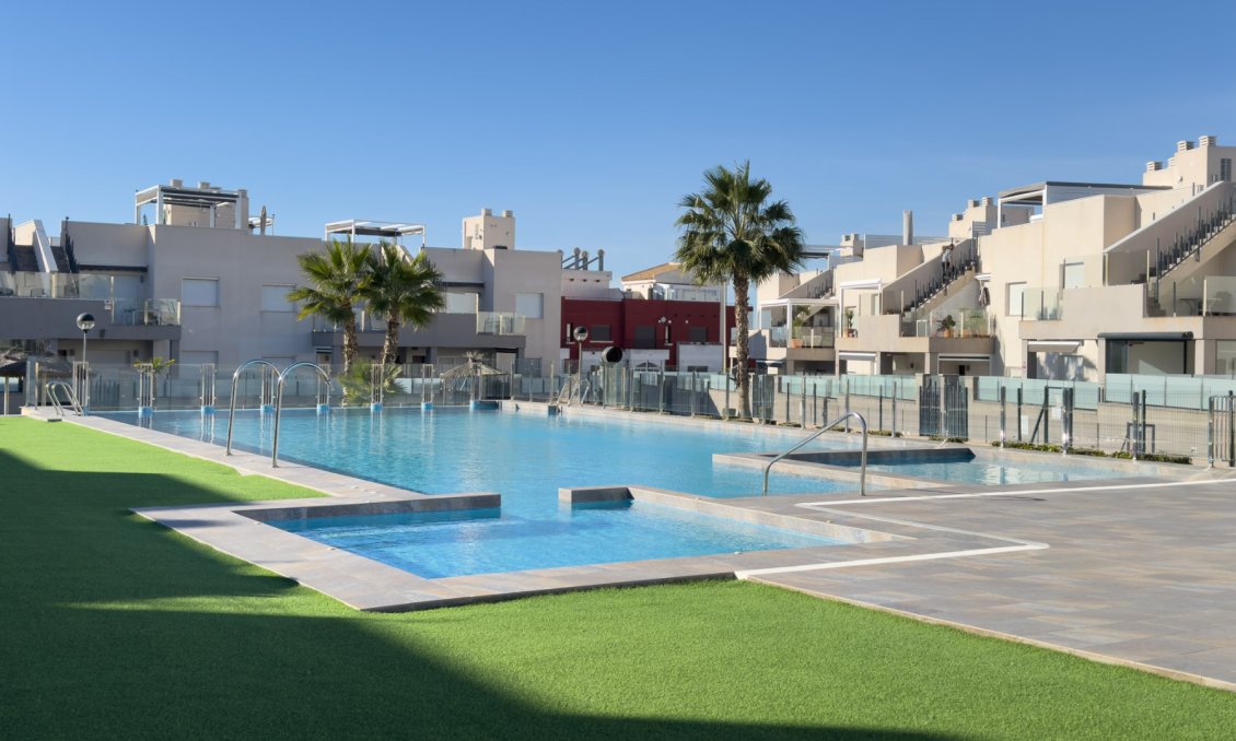 Segunda mano - Bungalow -
Torrevieja - Costa Blanca