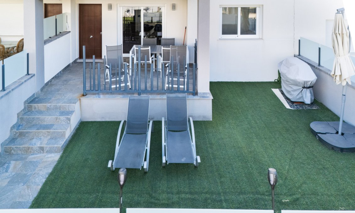 Segunda mano - Bungalow -
Torrevieja - Costa Blanca