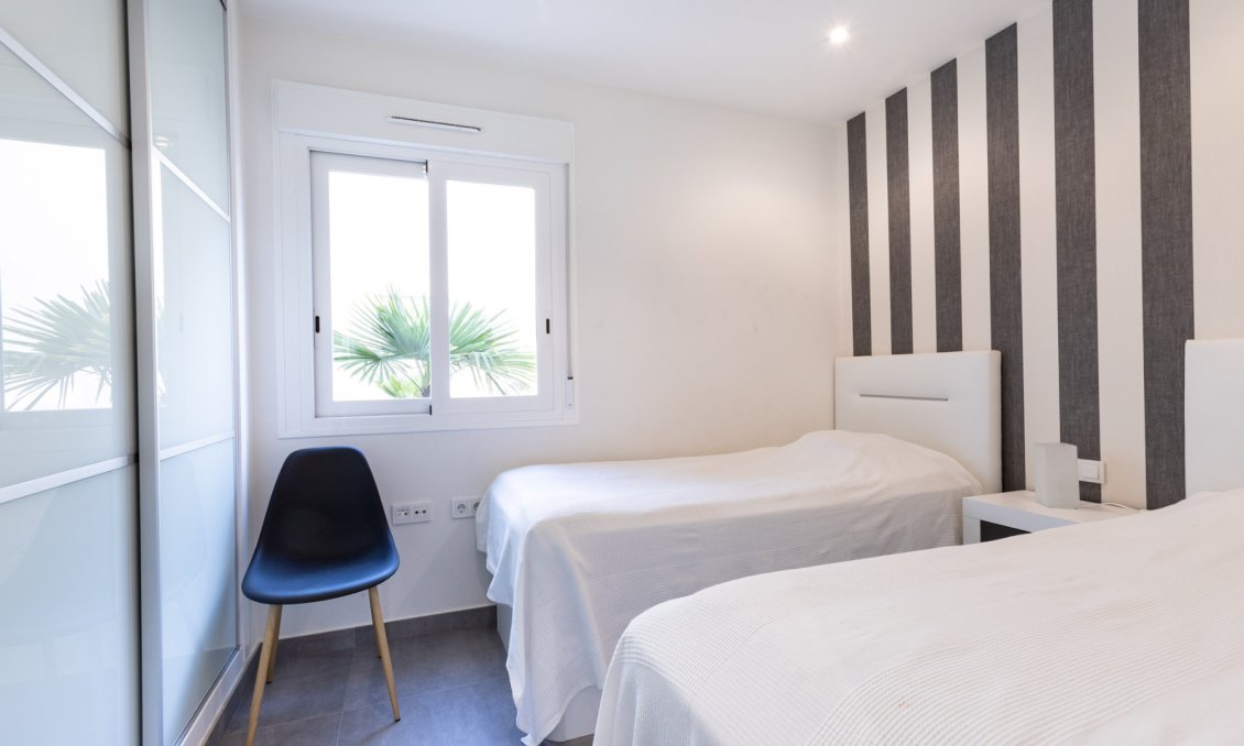 Segunda mano - Bungalow -
Torrevieja - Costa Blanca