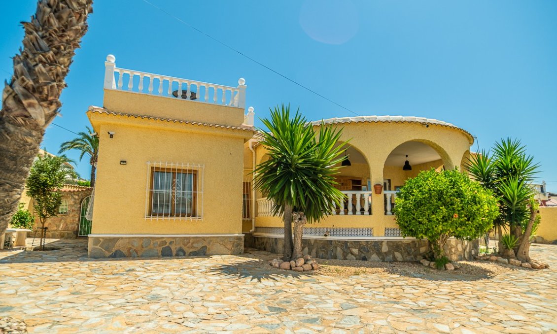 Segunda mano - Villa -
Torrevieja - Costa Blanca