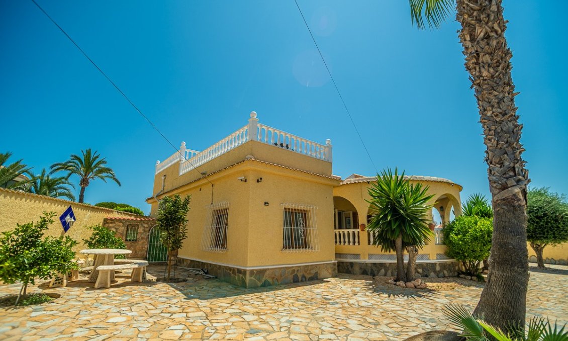 Segunda mano - Villa -
Torrevieja - Costa Blanca