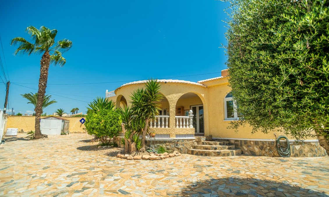 Segunda mano - Villa -
Torrevieja - Costa Blanca