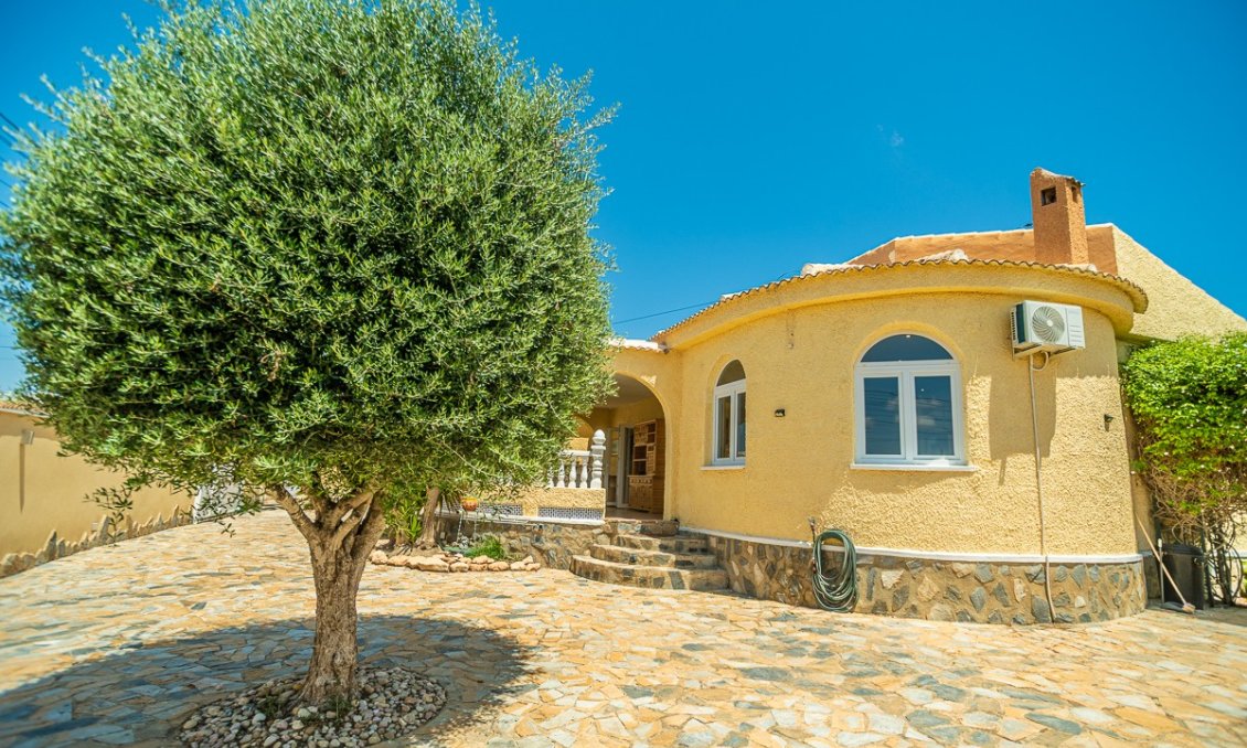 Segunda mano - Villa -
Torrevieja - Costa Blanca