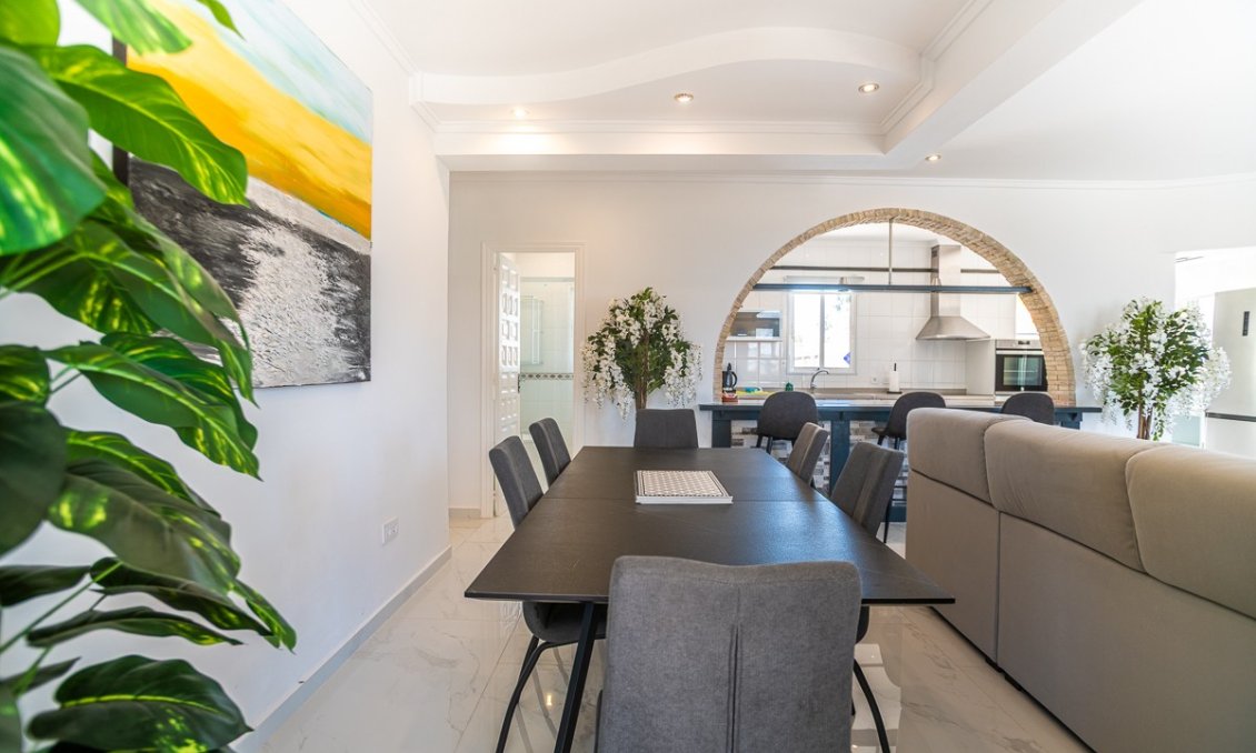 Segunda mano - Villa -
Torrevieja - Costa Blanca