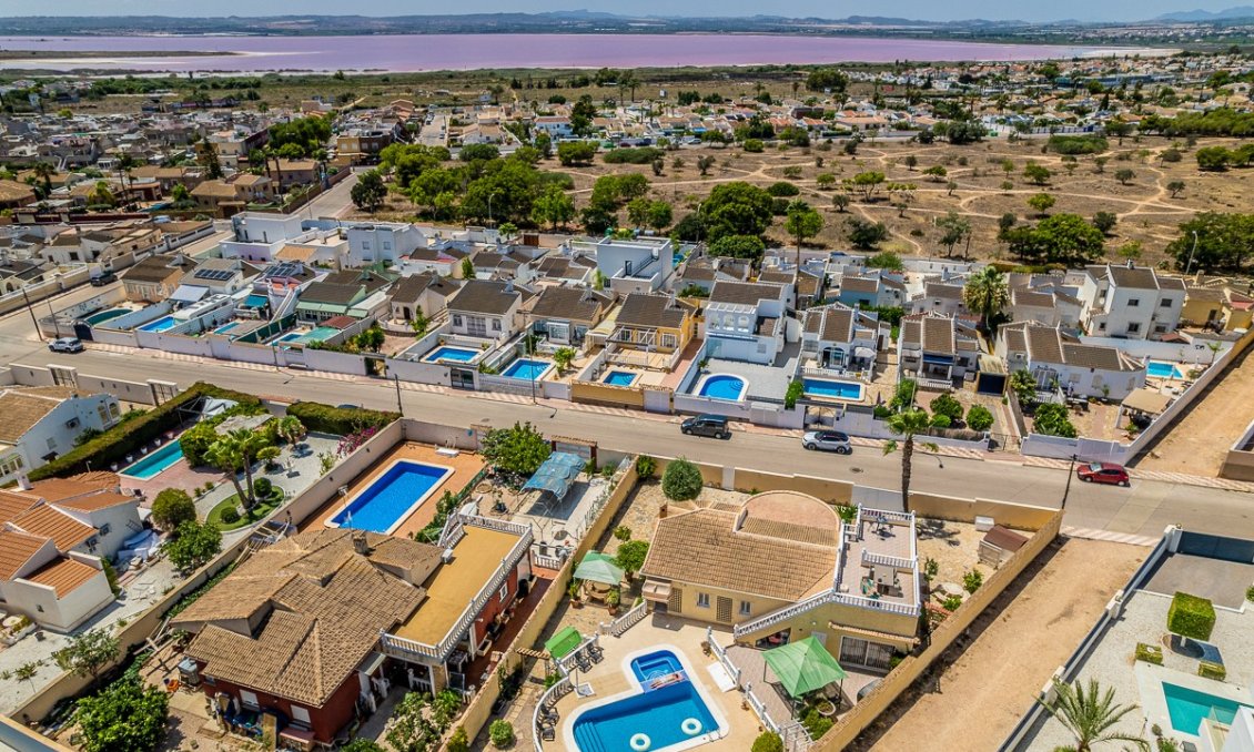Segunda mano - Villa -
Torrevieja - Costa Blanca