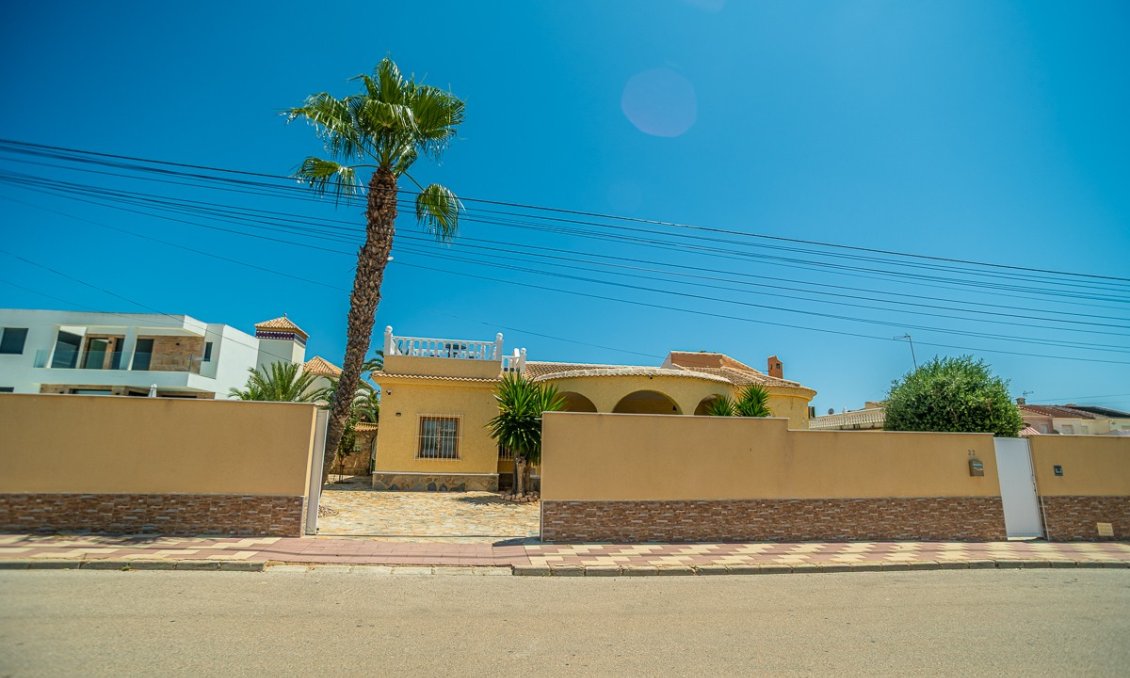 Segunda mano - Villa -
Torrevieja - Costa Blanca