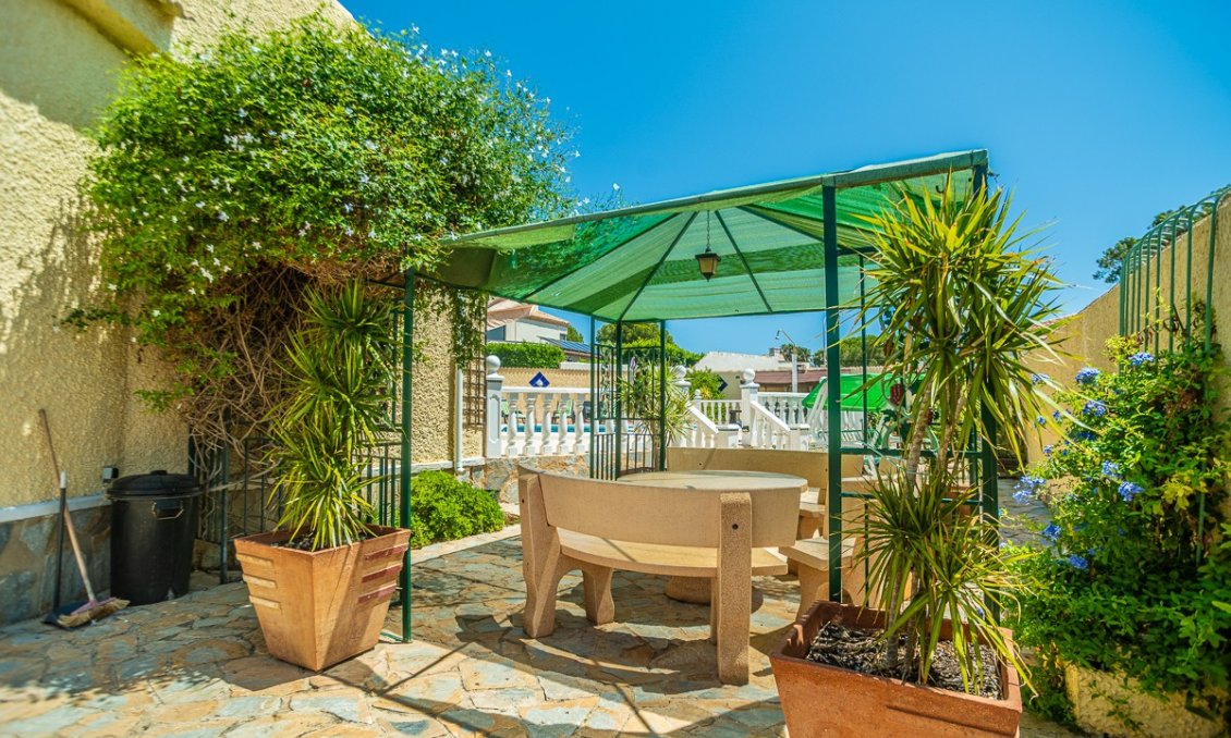 Segunda mano - Villa -
Torrevieja - Costa Blanca
