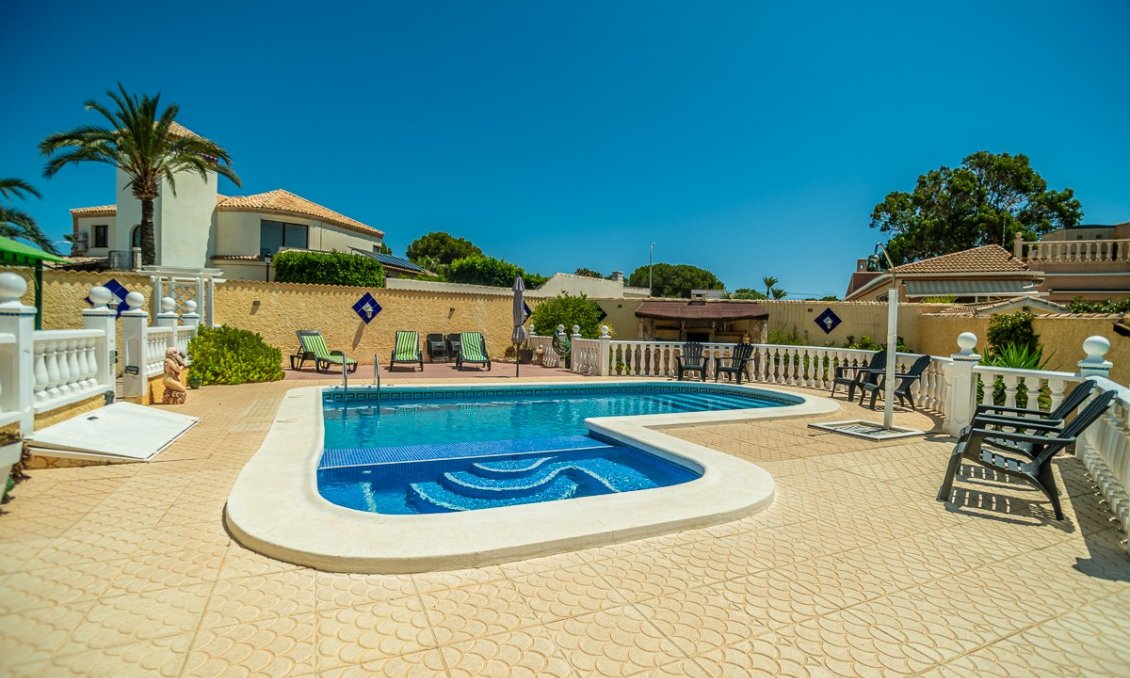 Segunda mano - Villa -
Torrevieja - Costa Blanca