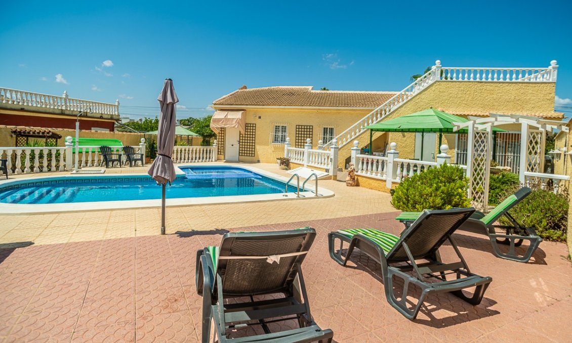 Segunda mano - Villa -
Torrevieja - Costa Blanca