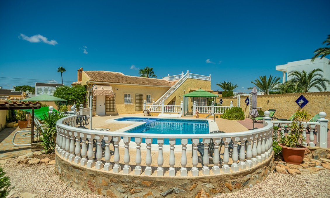 Segunda mano - Villa -
Torrevieja - Costa Blanca