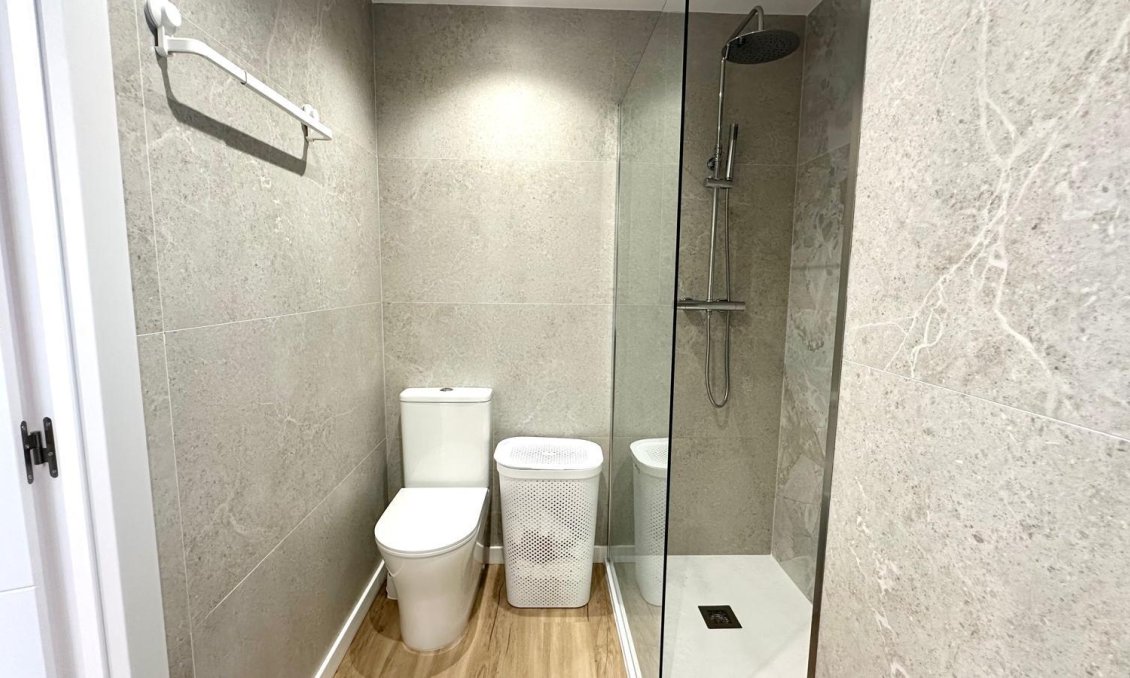 Segunda mano - Apartamento -
Torrevieja - Punta Prima