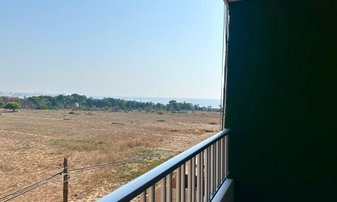 Segunda mano - Apartamento -
Torrevieja - Punta Prima