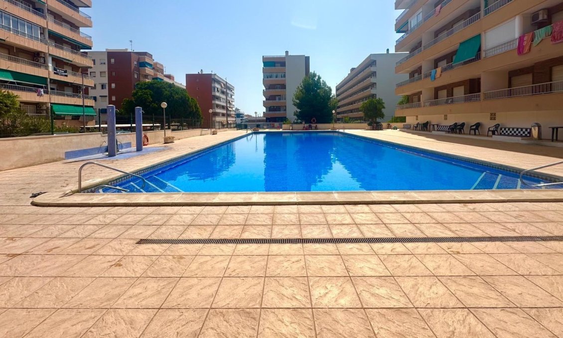 Segunda mano - Apartamento -
Torrevieja - Punta Prima