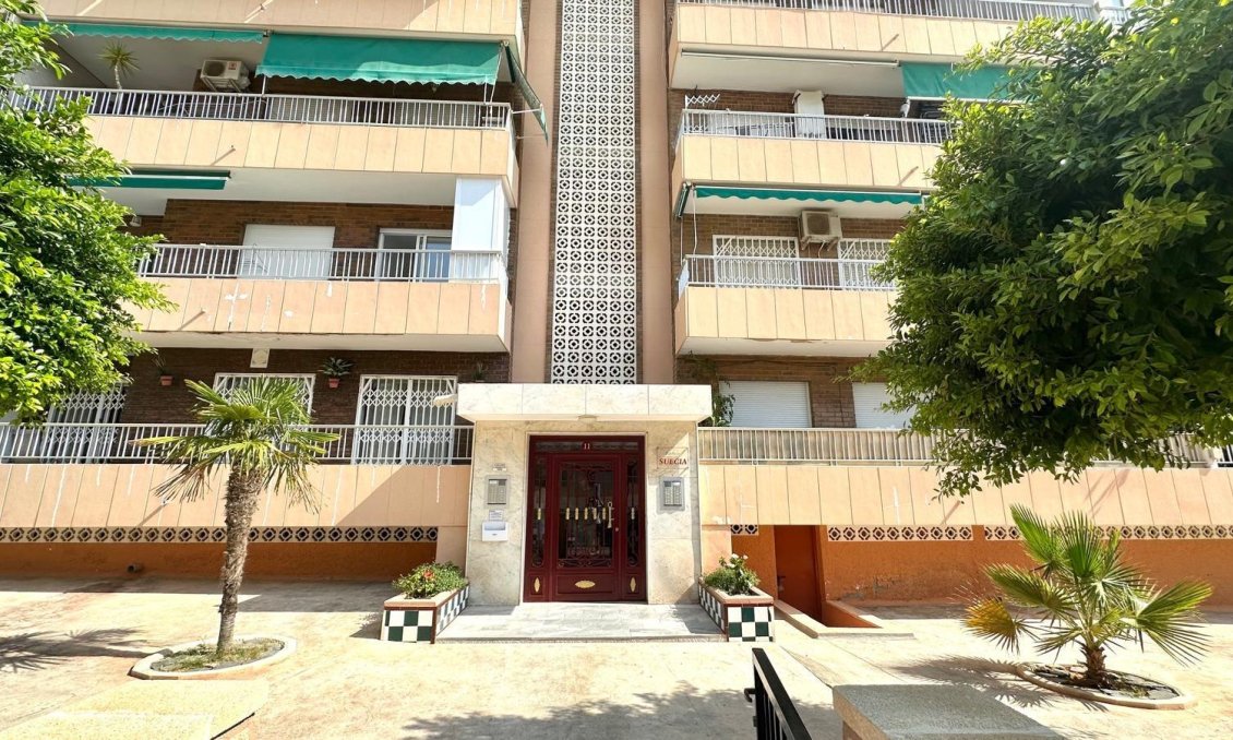 Segunda mano - Apartamento -
Torrevieja - Punta Prima