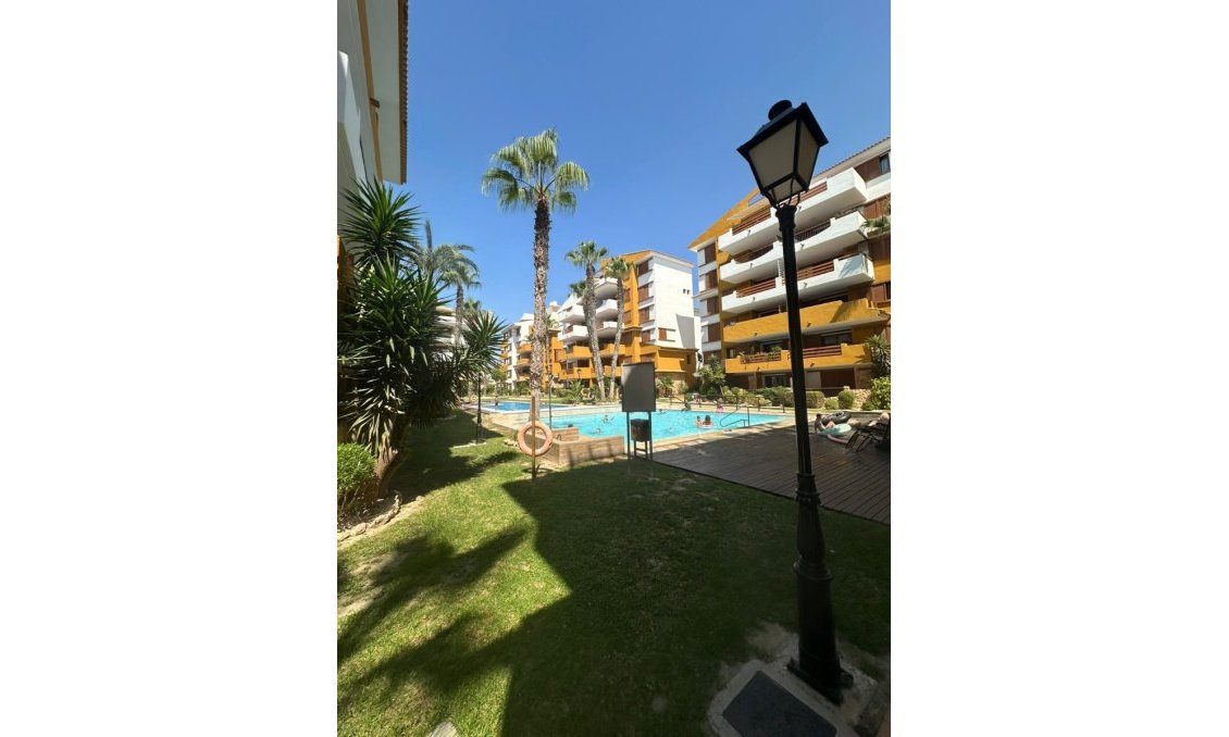 Segunda mano - Apartamento -
Torrevieja - Costa Blanca