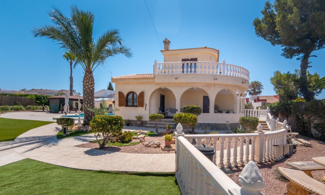 Segunda mano - Villa -
Torrevieja - El Chaparral
