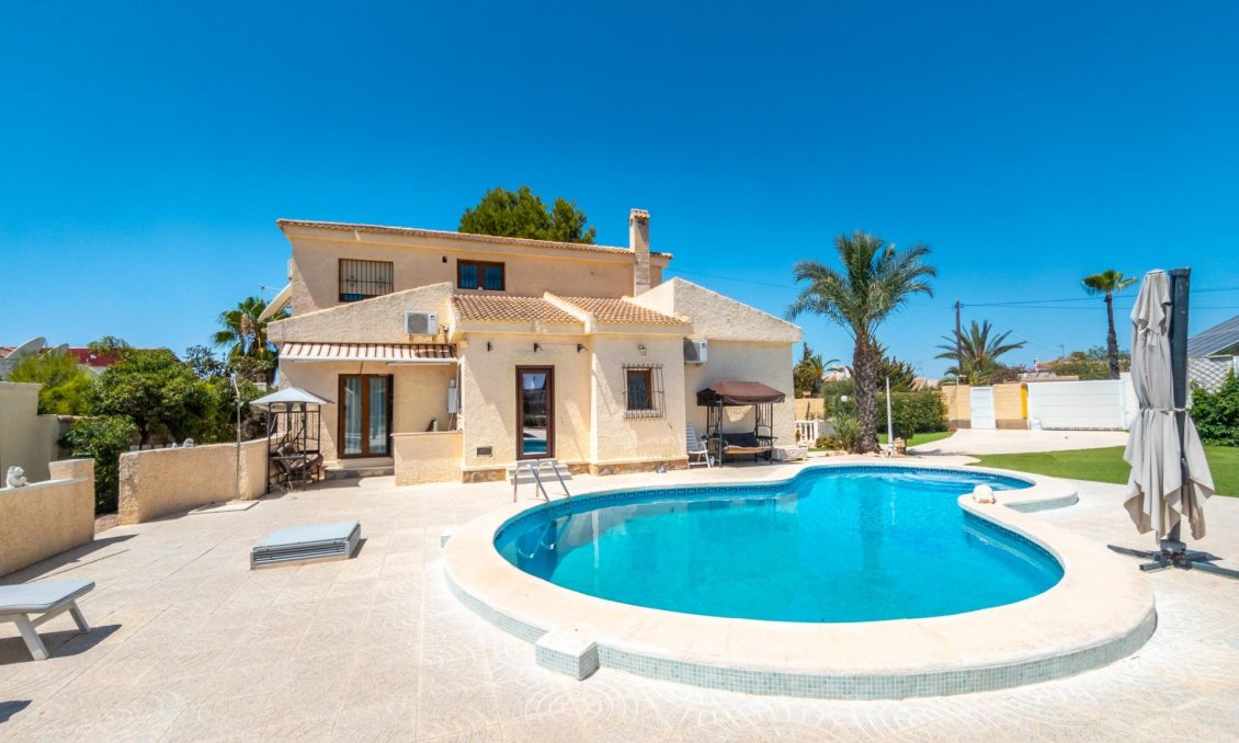 Segunda mano - Villa -
Torrevieja - El Chaparral