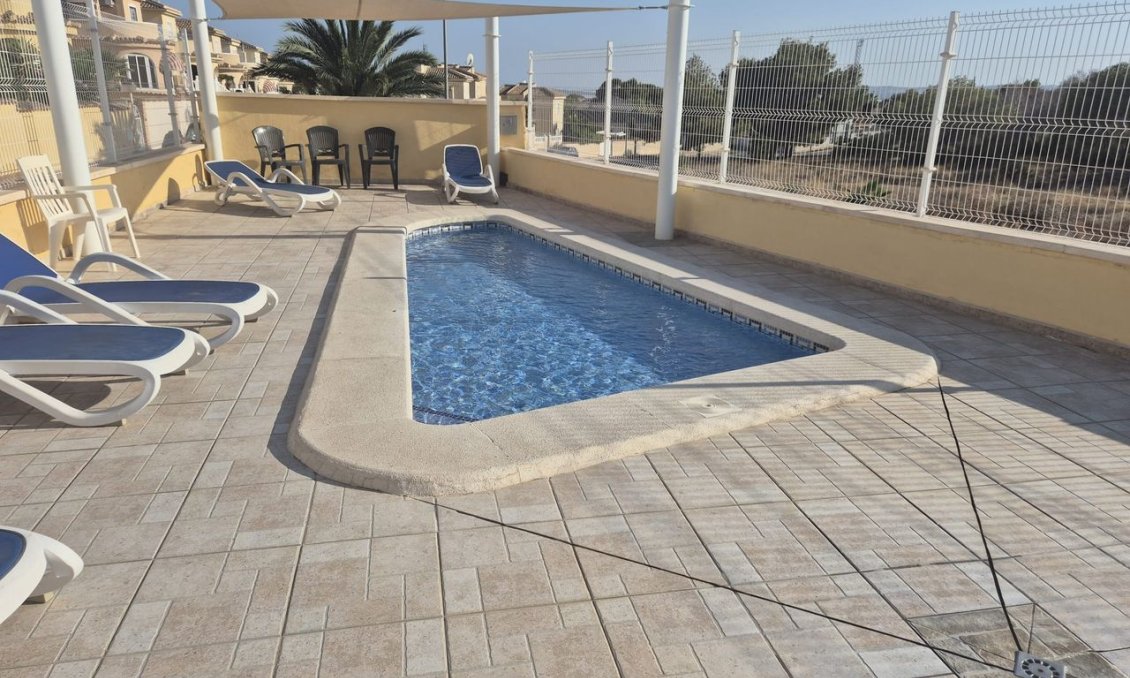 Segunda mano - Villa -
Ciudad Quesada - Costa Blanca
