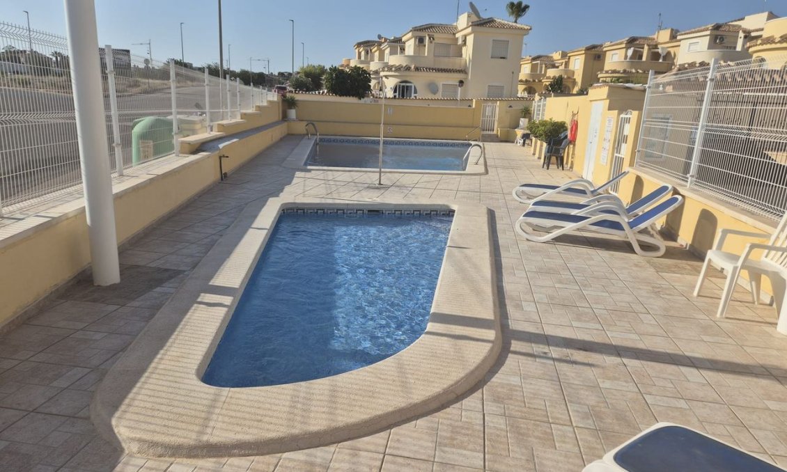 Segunda mano - Villa -
Ciudad Quesada - Costa Blanca