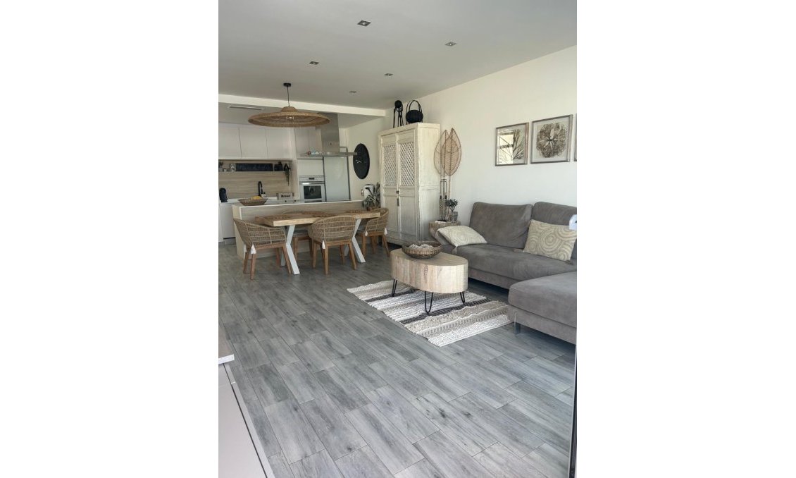 Segunda mano - Villa -
Daya Nueva - Costa Blanca
