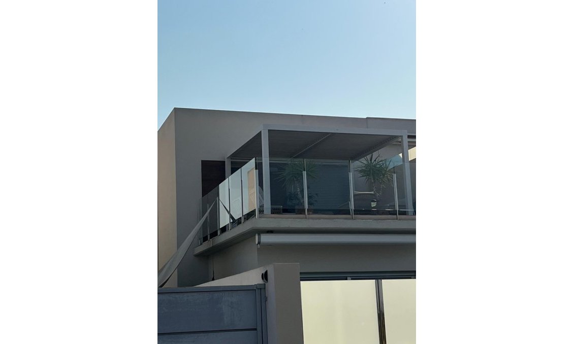 Segunda mano - Villa -
Daya Nueva - Costa Blanca