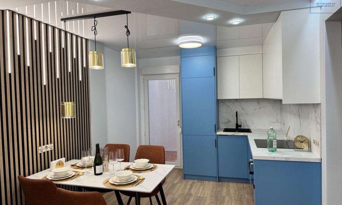Segunda mano - Bungalow -
Torrevieja - Centro