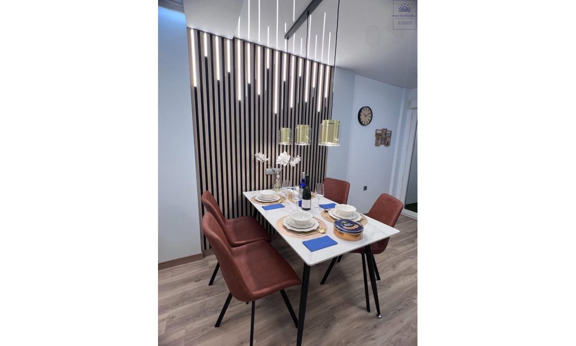 Segunda mano - Bungalow -
Torrevieja - Centro