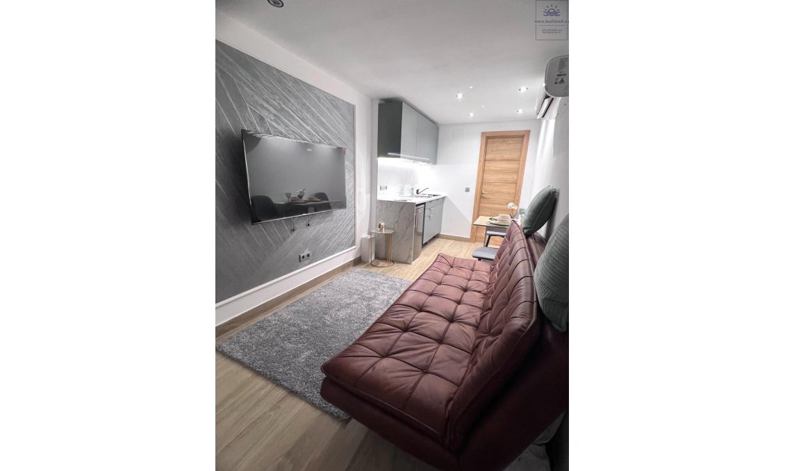 Segunda mano - Bungalow -
Torrevieja - Centro