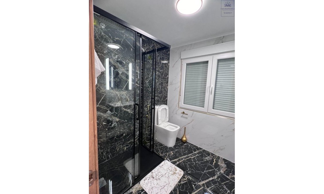 Segunda mano - Bungalow -
Torrevieja - Centro
