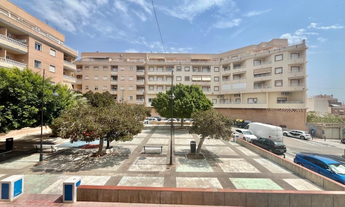 Segunda mano - Apartamento -
Torrevieja - PARQUE DE LAS NACIONES