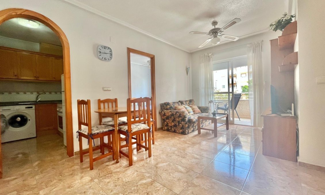Segunda mano - Apartamento -
Torrevieja - PARQUE DE LAS NACIONES