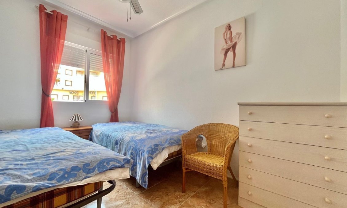 Segunda mano - Apartamento -
Torrevieja - PARQUE DE LAS NACIONES