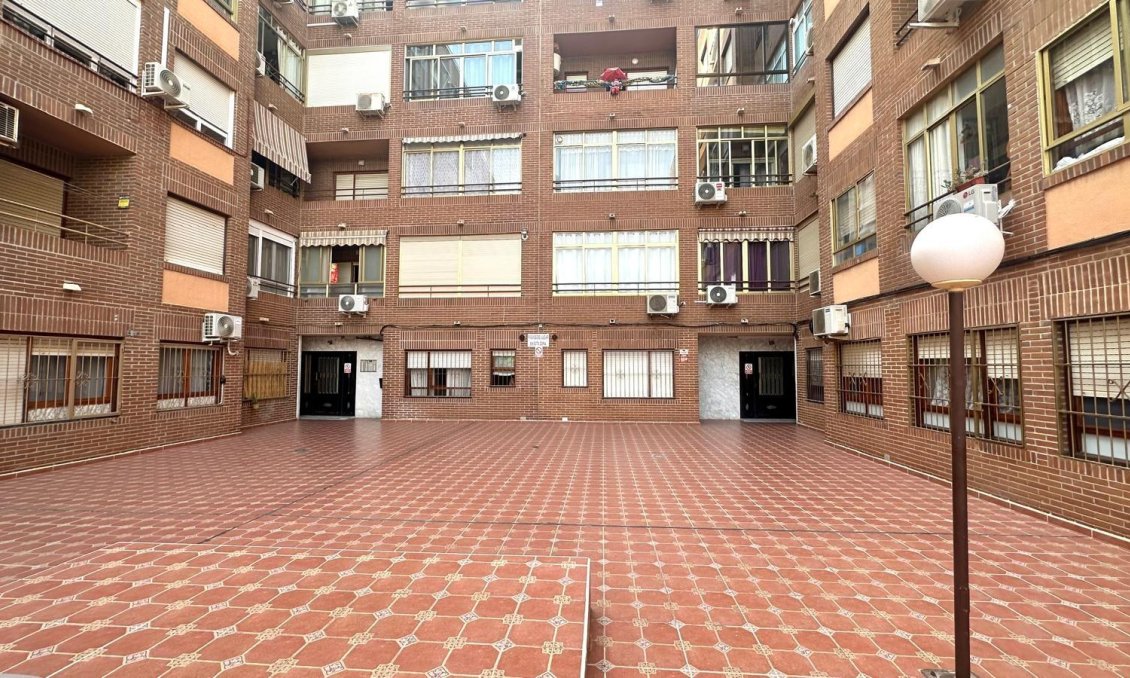 Segunda mano - Apartamento -
Torrevieja - Acequion
