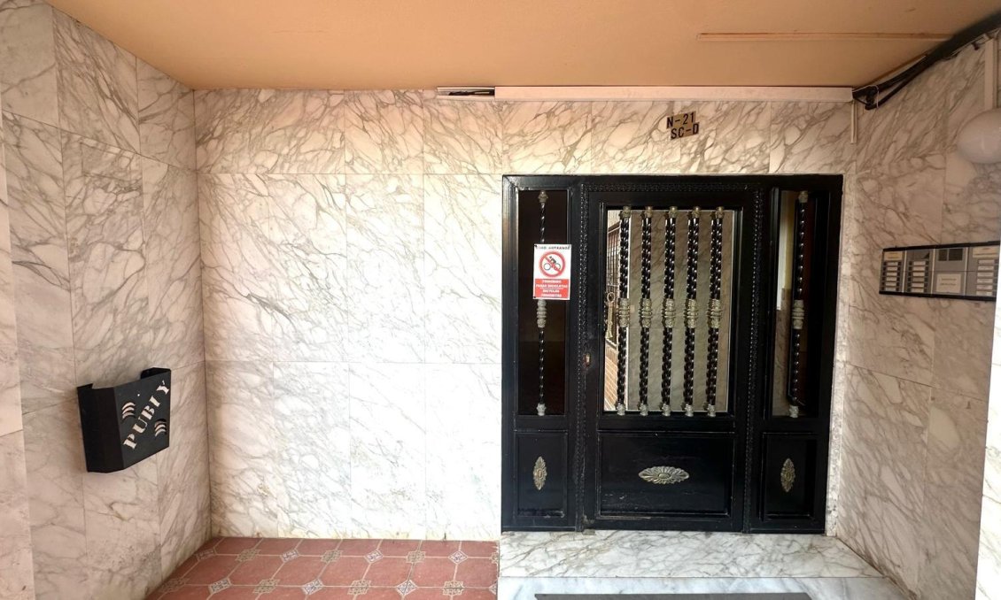 Segunda mano - Apartamento -
Torrevieja - Acequion