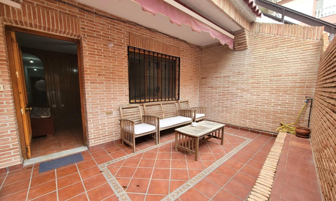 Segunda mano - Bungalow -
Torrevieja - Playa de los Locos