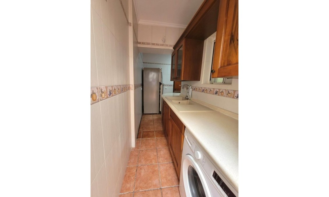 Segunda mano - Bungalow -
Torrevieja - Playa de los Locos