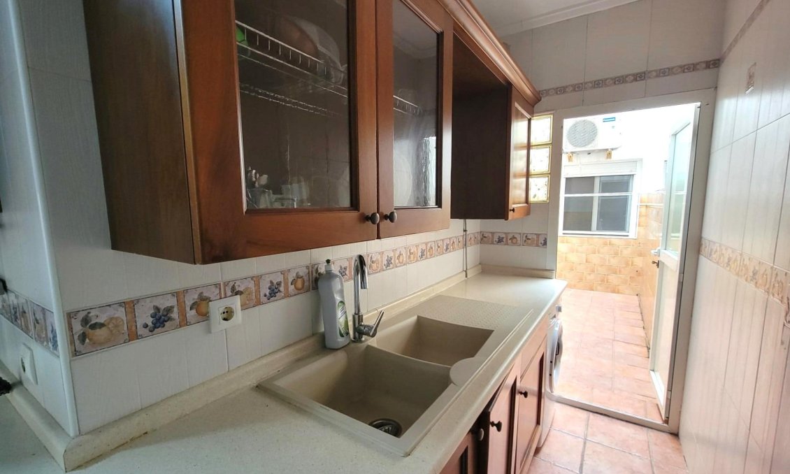Segunda mano - Bungalow -
Torrevieja - Playa de los Locos