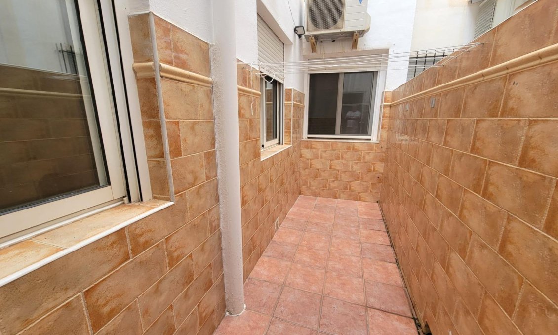 Segunda mano - Bungalow -
Torrevieja - Playa de los Locos