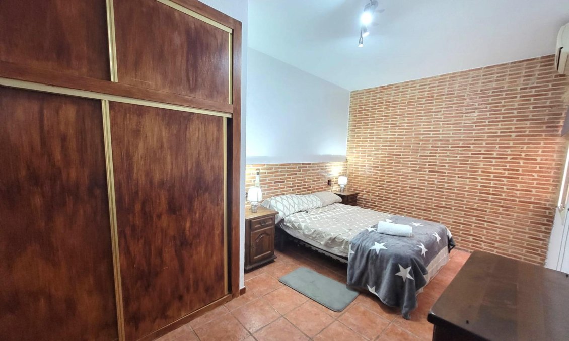 Segunda mano - Bungalow -
Torrevieja - Playa de los Locos
