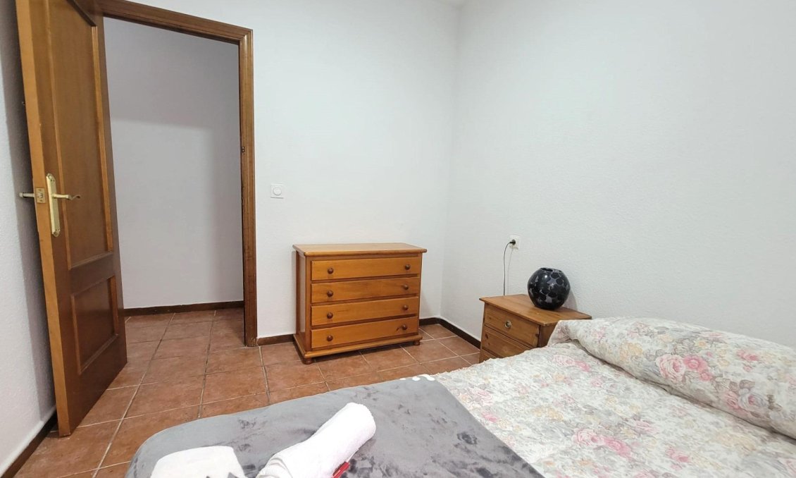 Segunda mano - Bungalow -
Torrevieja - Playa de los Locos