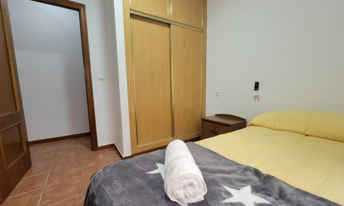 Segunda mano - Bungalow -
Torrevieja - Playa de los Locos