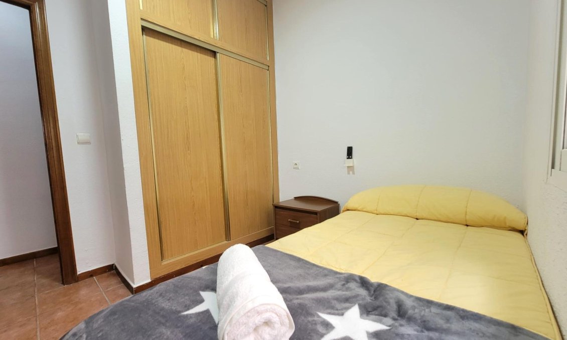 Segunda mano - Bungalow -
Torrevieja - Playa de los Locos