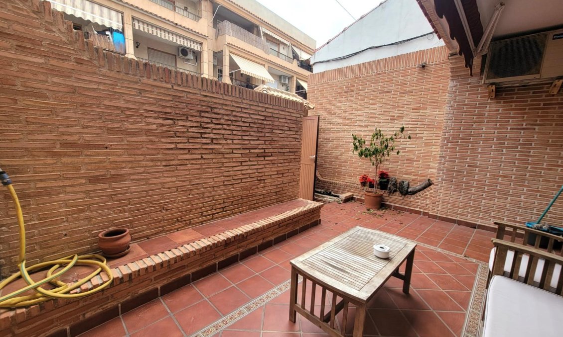 Segunda mano - Bungalow -
Torrevieja - Playa de los Locos