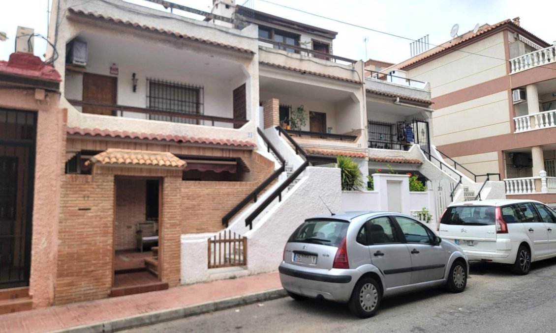 Segunda mano - Bungalow -
Torrevieja - Playa de los Locos