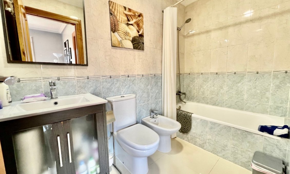 Resale - Penthouse -
Torrevieja - Centro